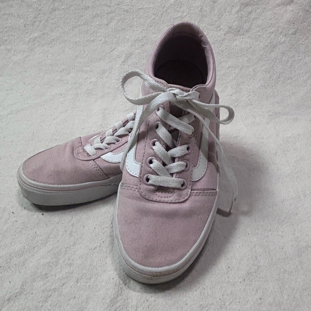 Vans Women's Light Pink Canvas Sneakers